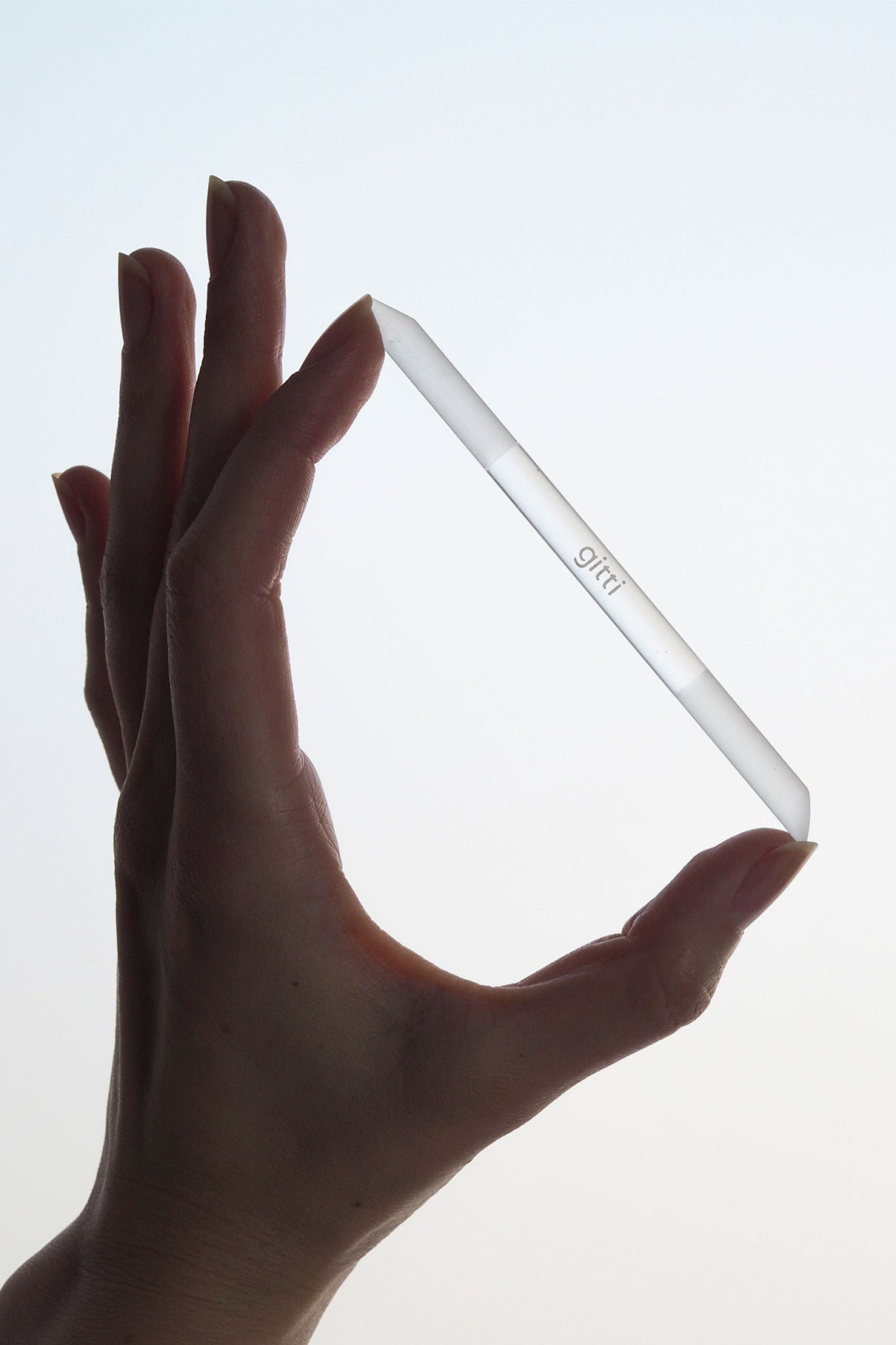 gitti Nagelhautschieber, Glas
