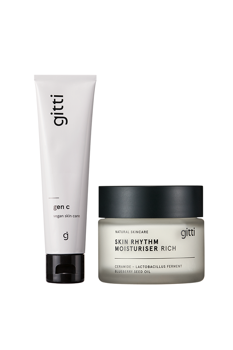 Die Essential Routine enthält zwei gitti-Hautpflege-Must-haves - eine weiße, vegane gen c-Hautpflegetube und einen Skin Rhythm Moisturiser Rich-Tiegel mit Ceramid, Lactobacillus-Ferment und Heidelbeersamenöl für die tägliche Beauty-Routine.