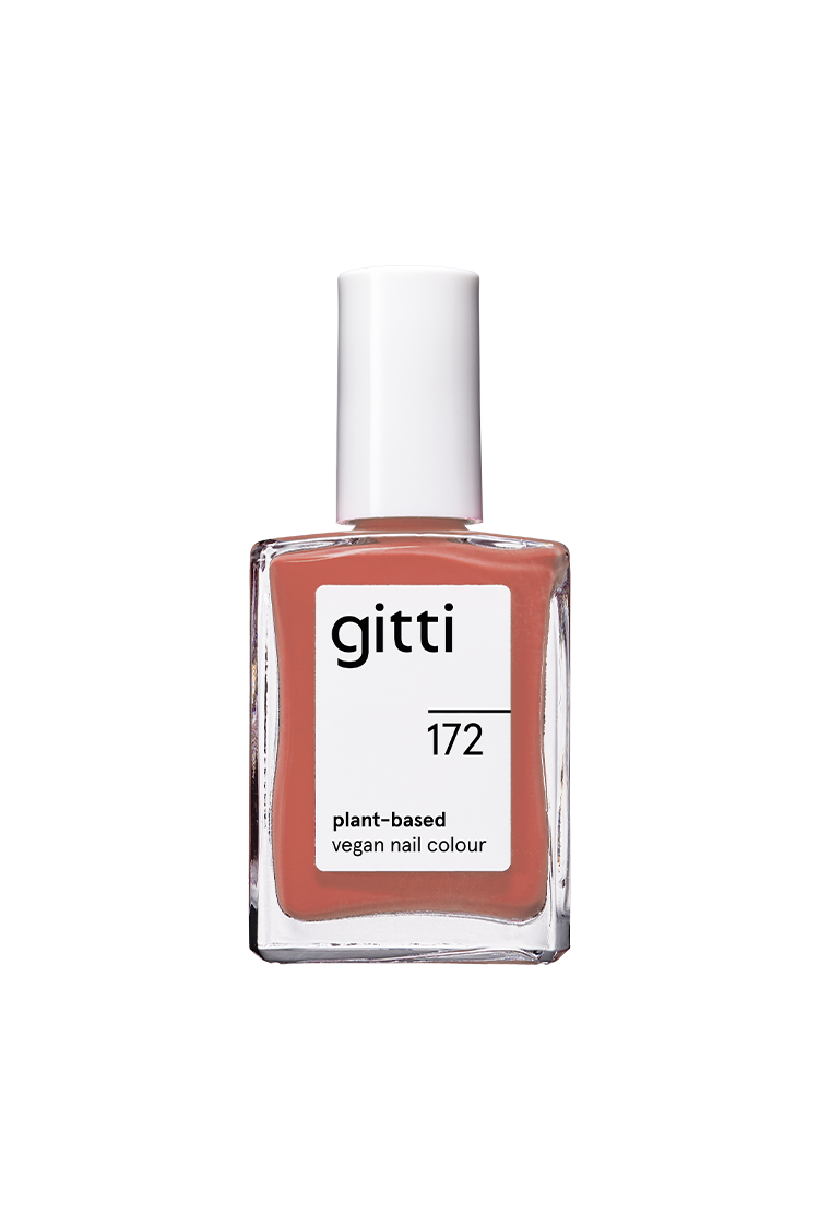 Eine Flasche gitti no. 172, eine vegane Nagelfarbe auf pflanzlicher Basis mit weißer Kappe und rosa-braunem Lack mit weichen, warmen Untertönen, die durch das klare Glas sichtbar sind.