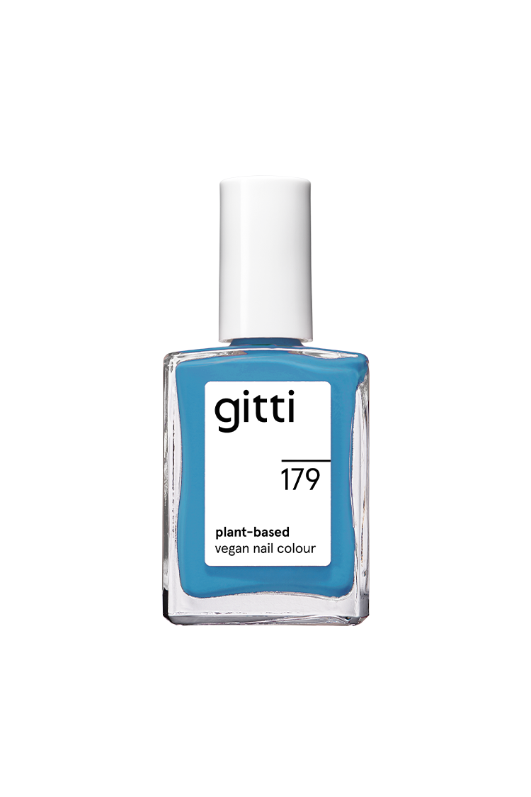 Eine Flasche gitti no. 179, eine pflanzliche vegane Nagelfarbe in strahlendem Blau (mittlerer Blauton) mit weißer Kappe.