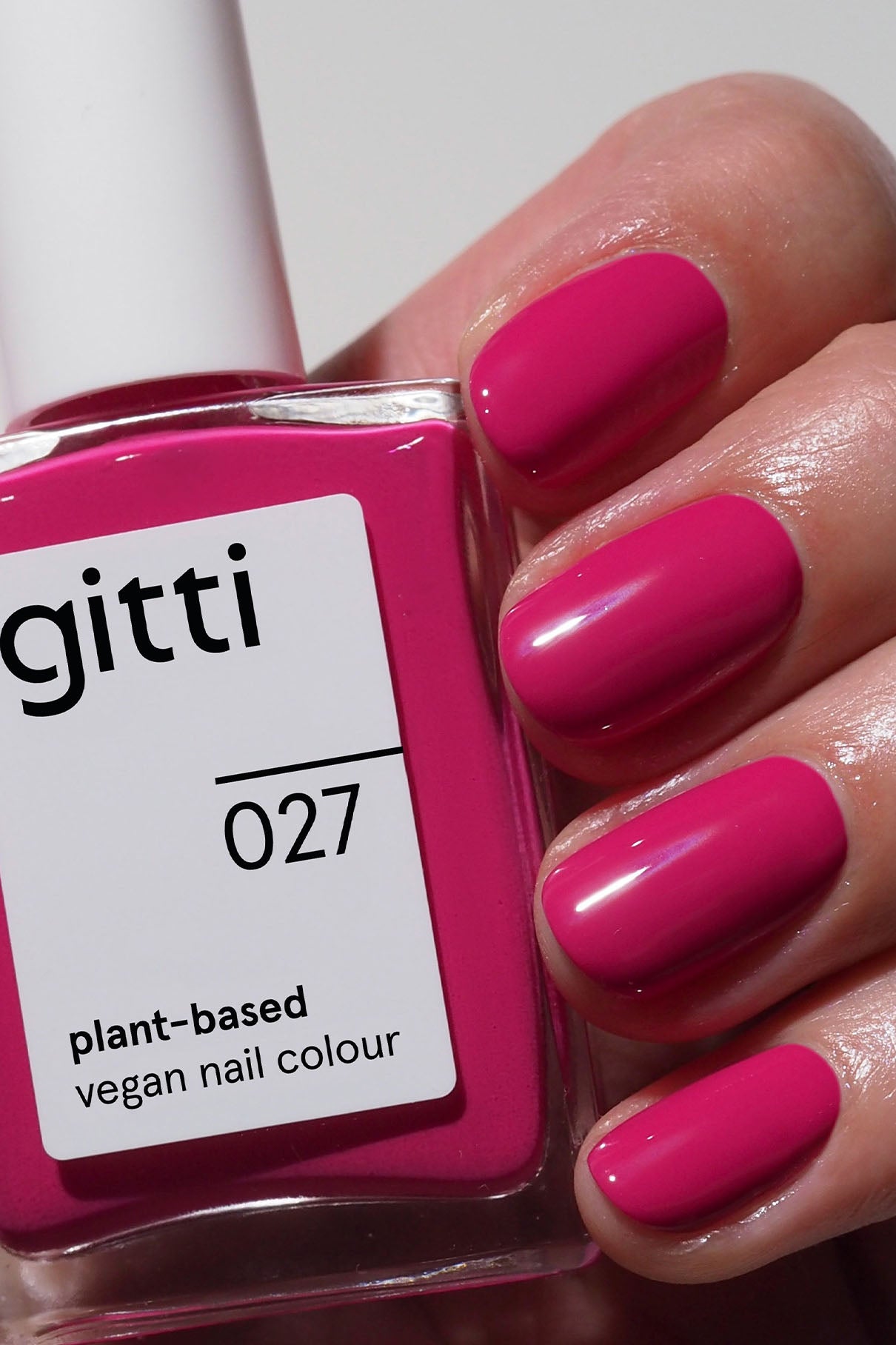 gitti no. 027, Fiery Fuchsia Maniküre