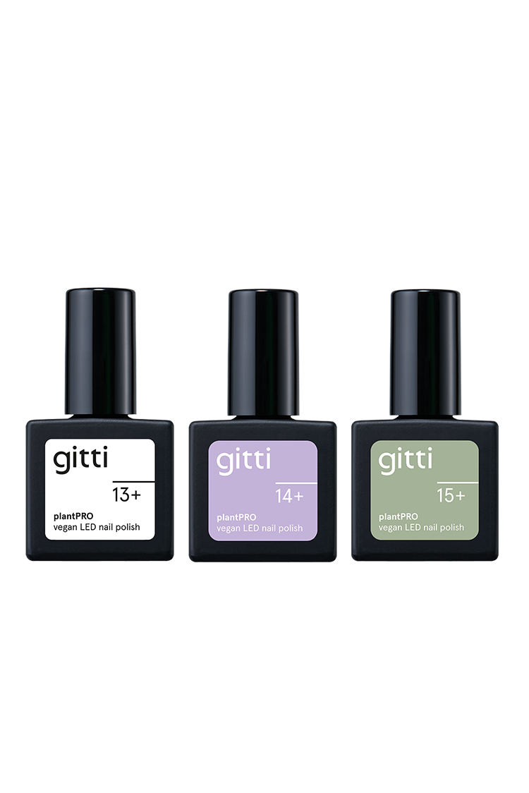 Das PRO Colour Trio enthält drei schwarze Flaschen mit pflanzlichem, veganem LED-Nagellack von gitti, die mit plantPRO Farben in Weiß, Lavendel und Grün beschriftet sind (Nummern 13+, 14+, 15+). Passt perfekt zu deinem Lieblings-Top Coat.