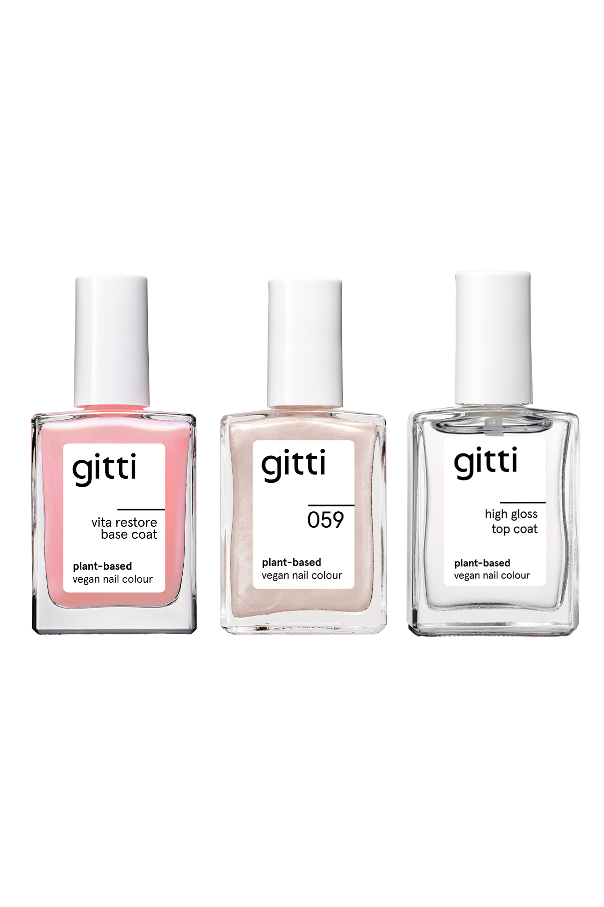 Drei quadratische Glasfläschchen mit der Aufschrift „gitti“, die im „Strengthening Nail Kit“ enthalten sind und einen Base Coat für starke Nägel, den Nagellack in der Farbe 059 sowie einen High Gloss Top Coat enthalten, sind nebeneinander auf einem weißen Hintergrund angeordnet.
